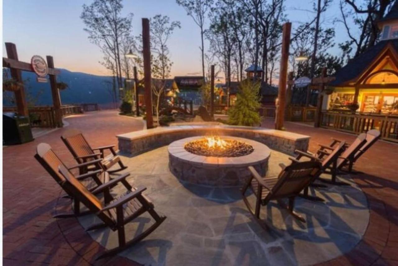 Gt307 Romantic Condo Downtown Gatlinburg & Pool Exterior photo
